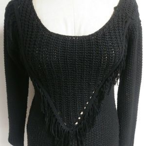 🖤 Warm and cozy off the shoulder sweater